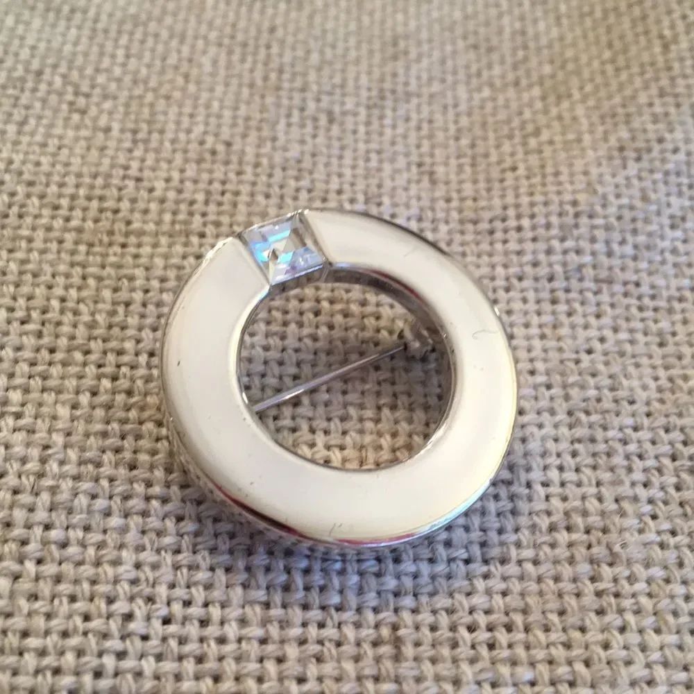 Silver Circle Pin Square Cut Glass Rhinestone - Picture 5 of 11
